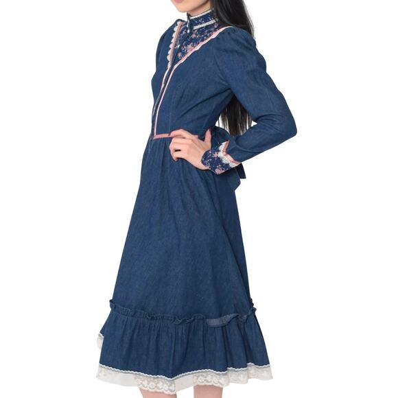 1970s Gunne Sax Vintage Blue Denim Calico Floral Trim Maxi Dress Prairie Dress 3 - Picture 10 of 12